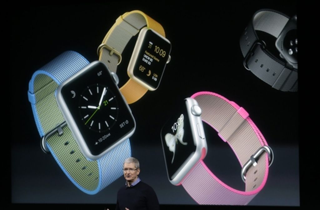 Die Apple Watch sei in den USA nun ab 299 Dollar zu haben, sagte Apple-Chef Tim Cook.