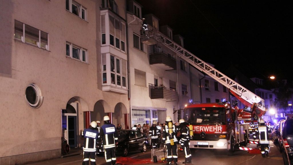 Wohnhausbrand in Pforzheim: Keller steht in Flammen