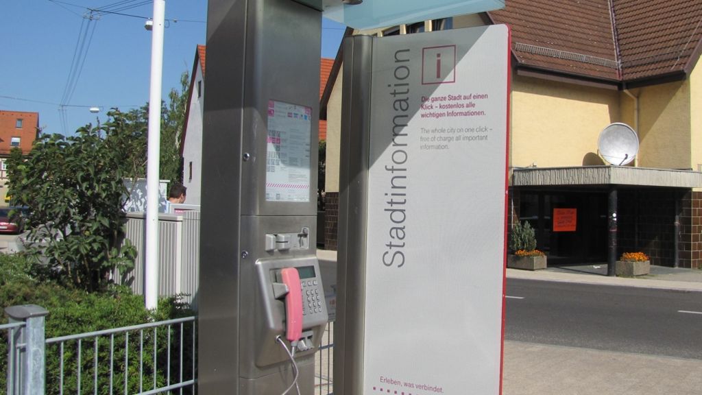Öffentliches Telefon in Plieningen: Bezirksbeirat will Telefon behalten