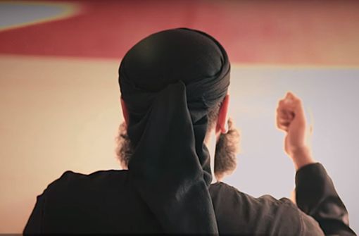 Der Salafistenprediger Abu Walaa war bis zu seiner Verhaftung 2016 in Deutschland aktiv. 2021 wurde er zu zehnenhalb Jahren Gefängnis verurteilt. Foto: picture alliance / Al Manhaj Med/--