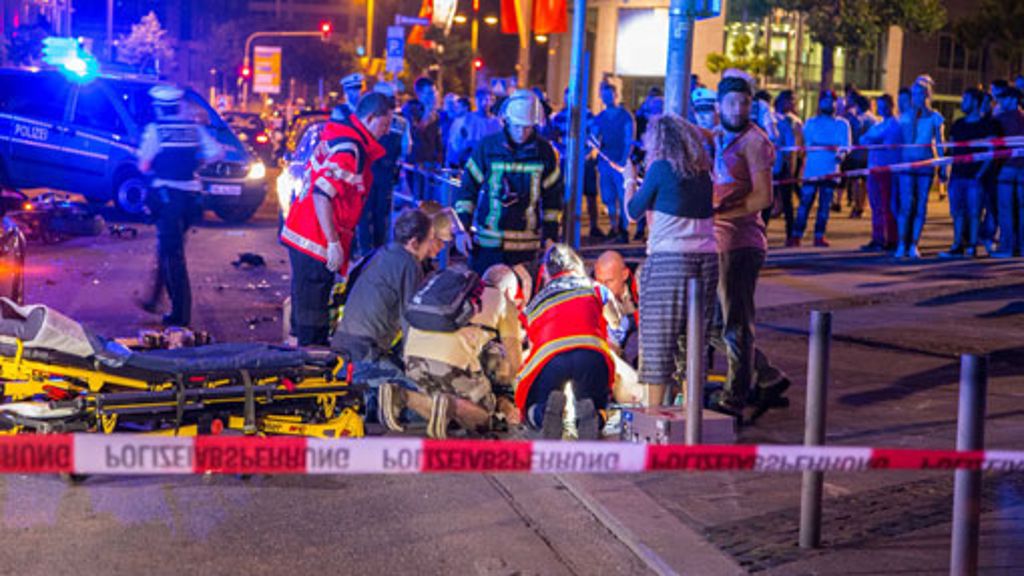 Theodor-Heuss-Straße in Stuttgart: Motorradfahrer bei Unfall schwer verletzt