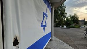 Unbekannte versuchen Israel-Fahne am Schauspielhaus anzuzünden