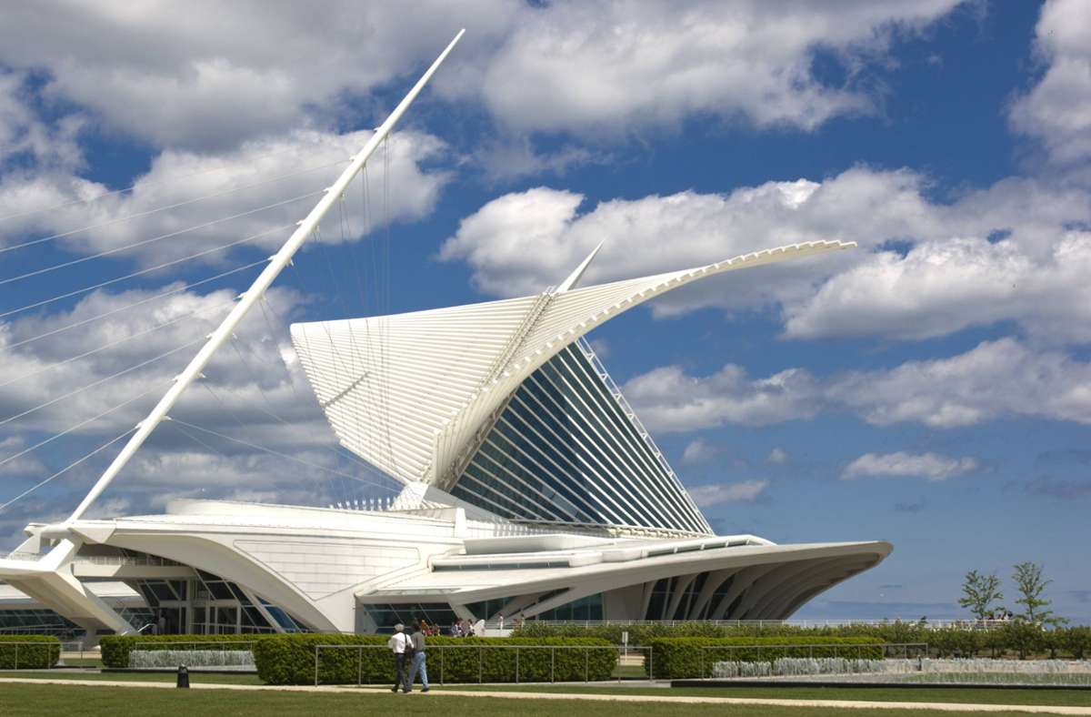 Das Flügel- und Schwingen-Motiv taucht auch beim Milwaukee Art Museum, USA, auf.
