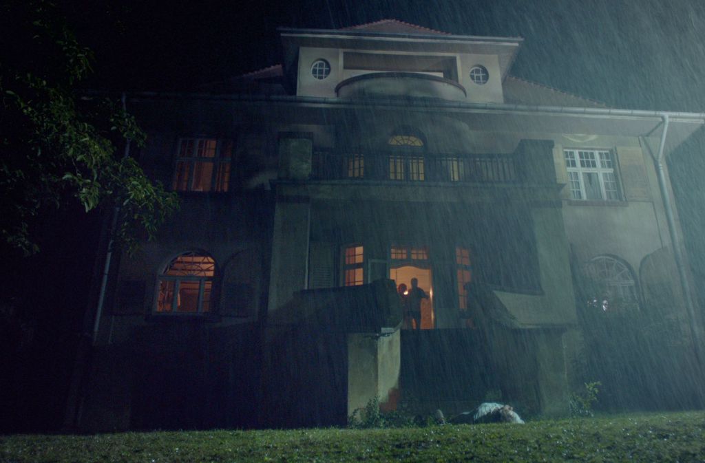 So sieht es aus, das „Haunted Haus“, das im Frankfurter „Tatort: Fürchte dich“ die Kommissare das Fürchten lehrt. Es ist das traute Heim von Ermittler Paul Brix und Fanny...