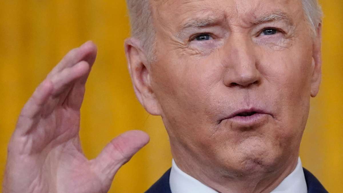  US-Präsident Joe Biden kündigt an, direkt gegen Russlands Präsidenten Wladimir Putin gerichtete Sanktionen zu erwägen, sollte die Unkraine angegriffen werden. 