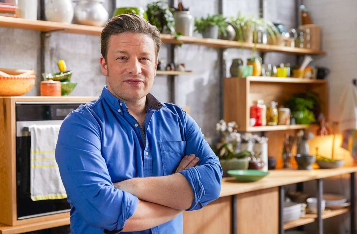 Jamie Oliver (45) hat in seiner Kochsendung „The Naked Chef“ nicht nur seinen Landsleuten das Kochen beigebracht. Jetzt hat er sich überlegt, was man aus den üblichen Produkten, die jeder in den Einkaufswagen packt, machen könnte. Blumenkohl beispielsweise...