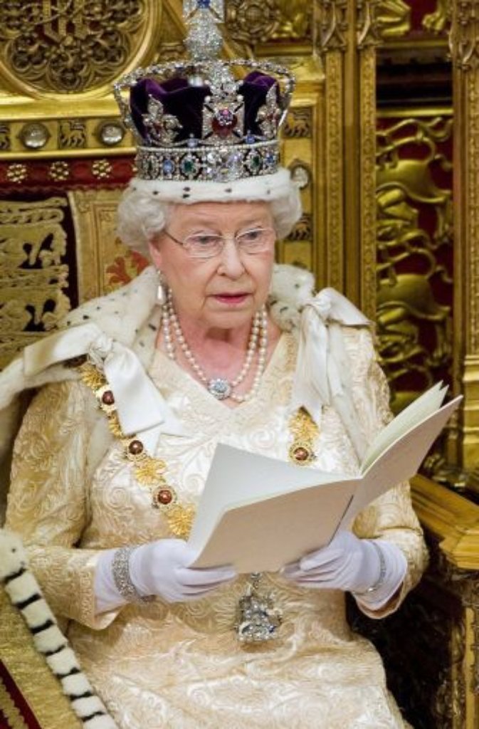 Seit 59 Jahren ist die Queen Chefin der "Firma", wie das Unternehmen Monarchie im Buckingham Palace genannt wird.