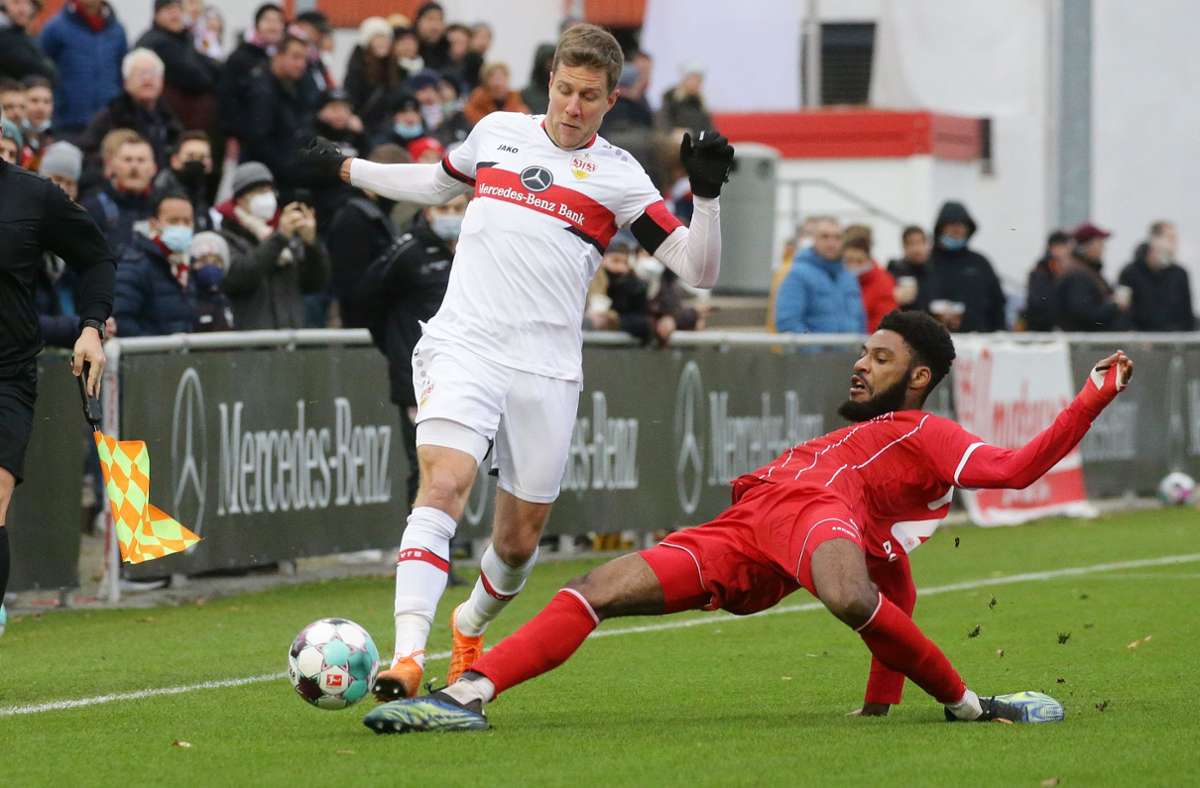 Das Spiel des VfB II fand unter 2G+ Bedingungen statt. Es fanden sich einige Dutzend Zuschauer ein.