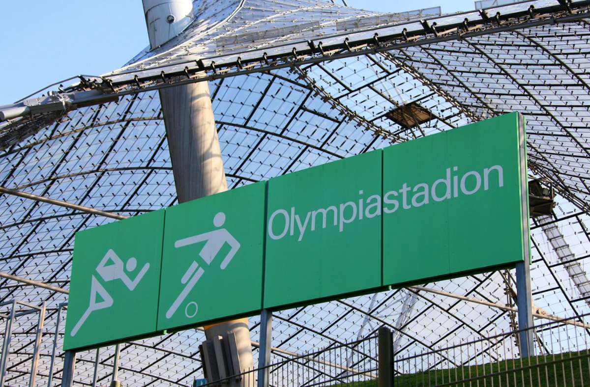 Bei der Farbe Himmelblau soll sich der Olympia-Chefgestalter Otl Aicher am Maibaum des Viktualienmarktes orientiert haben. Von Aicher stammen auch die zeitlosen Piktogramme.