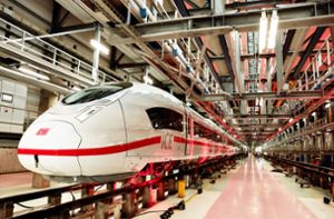 Bisher ist Siemens der  wichtigste Partner der Deutschen Bahn. Im Bild der ICE 3 neo, der auf dem  Siemens-Modell Velaro basiert. Foto: rtr / /Hannibal Hanschke