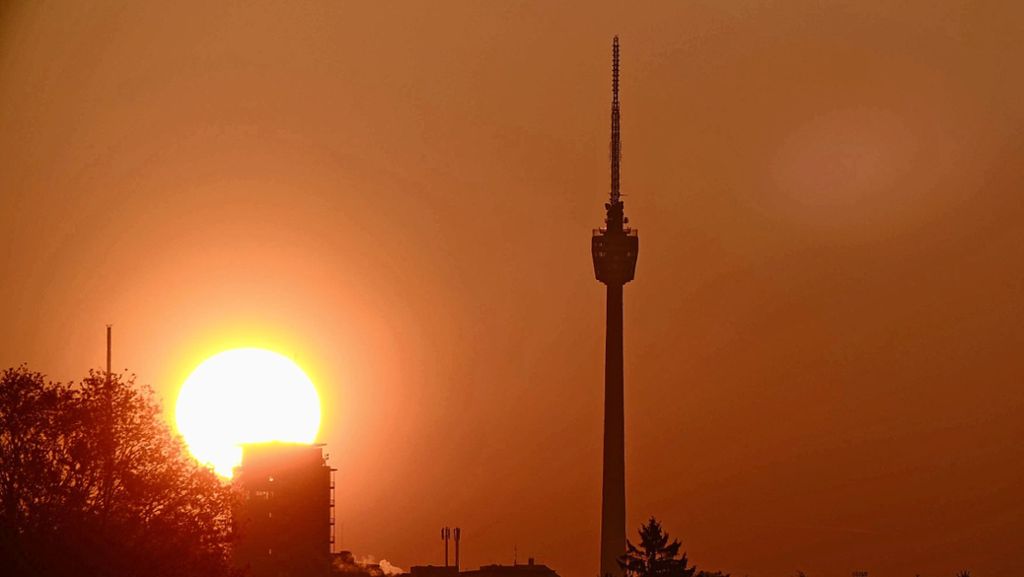 Stuttgarter Wahrzeichen: Der Fernsehturm im Notbetrieb
