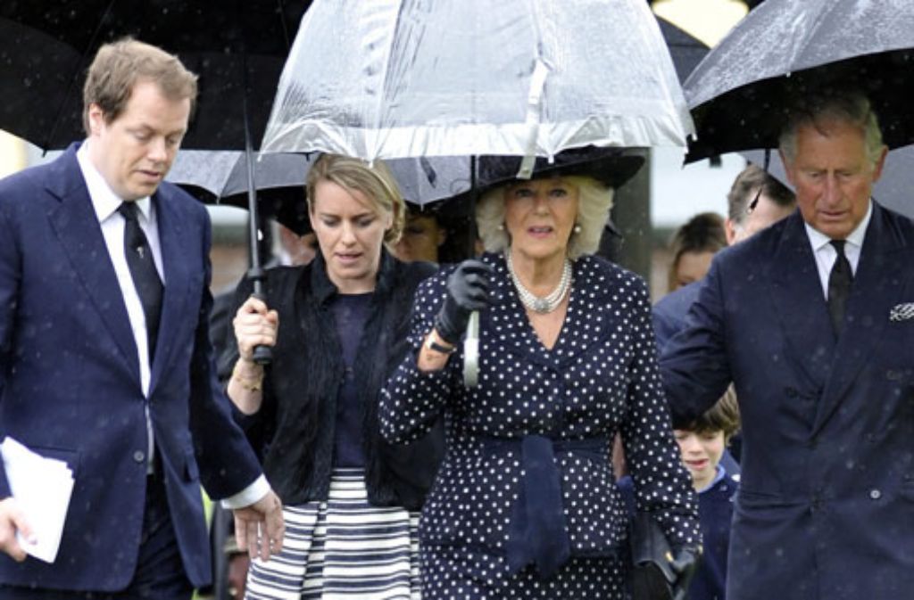 Die Briten wetten auch auf sie: Tom Parker-Bowles und Laura Lopes, die Kinder von Prinz Charles Frau Camilla. William und die Parker-Bowles kennen sich schon lange und leben beinahe ein Patchwork-Familienleben.