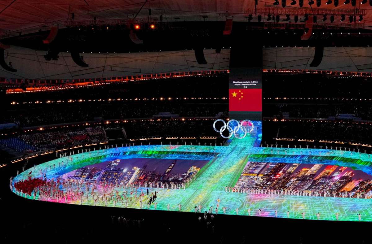 In den kommenden beiden Wochen werden in China in 109 Wettkämpfen Medaillen vergeben – keiner davon findet allerdings im Olympiastadion statt, das erst wieder zur Abschlussfeier in den Fokus rückt.