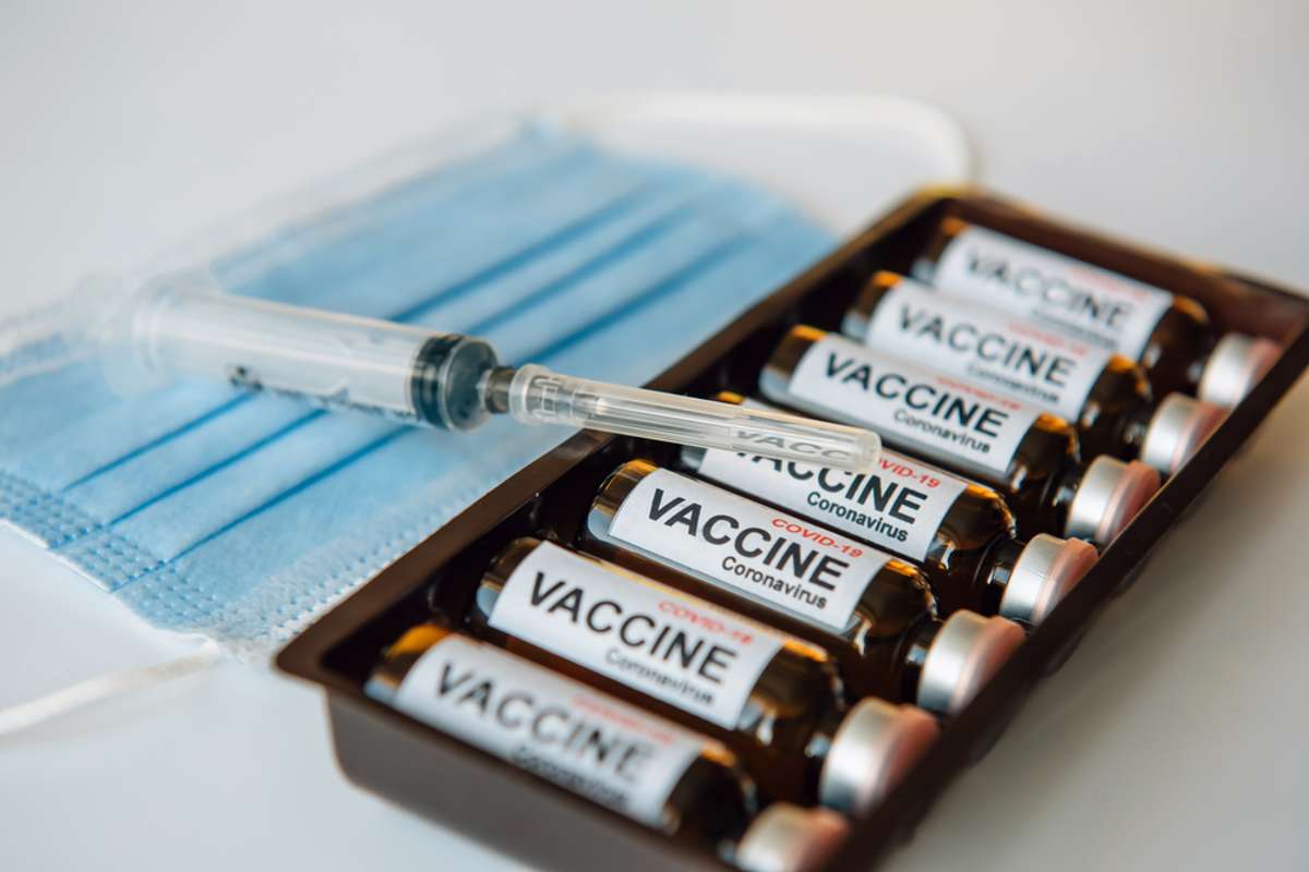 Die Anzahl der Impfungen hängt vom Zeitpunkt der Infektion ab. Foto: exebiche / shutterstock.com