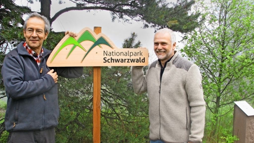  Mit Ehrengästen, Familien und Wanderern präsentiert sich der Nationalpark Schwarzwald am Eröffnungswochenende von seiner besten Seite. Am Samstag und Sonntag gibt es Infos auf der Nationalparkmesse und zahlreiche geführte Wanderungen. 