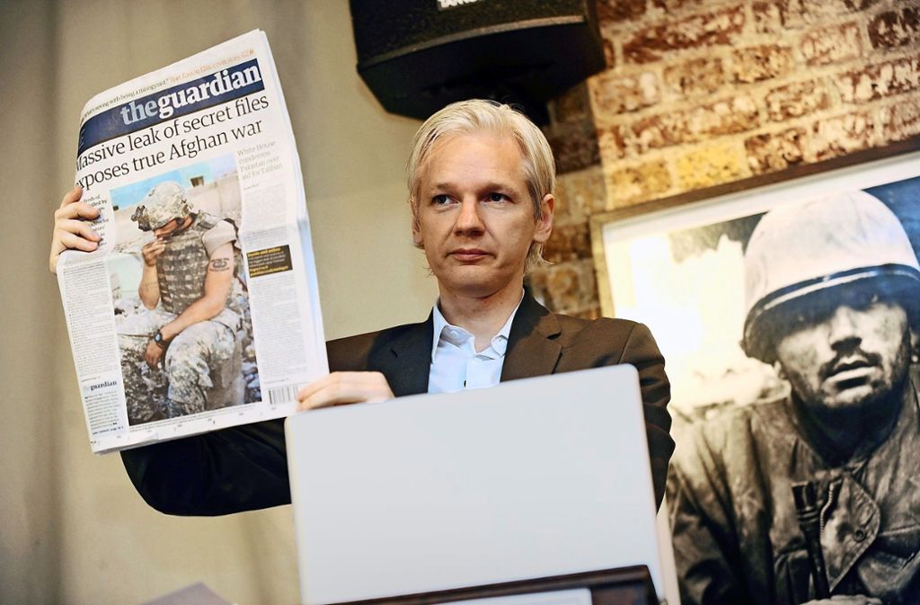 2010: Wikileaks-Gründer Julian Assange veröffentlicht geheime Dokumente des amerikanischen Militärs.
