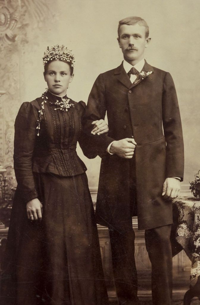 Ein Foto aus dem 19. Jahrhundert: Die Hochzeit von Gottlieb Jakob Heck und seiner Frau Christine Friederike, geborene Weidle, am 18. Februar 1896.