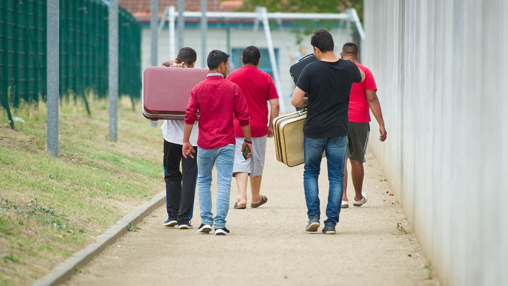 Ausländerbehörde: Flüchtlinge machen Urlaub in ihrer Heimat