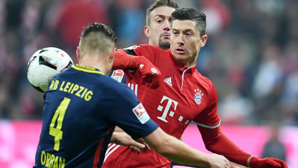  Bereits in der zweiten Runde des DFB-Pokal kommt es zu einem Bundesliga-Duell der Spitzenklasse: RB Leipzig empfängt den FC Bayern. Das stinkt Bayern-Boss Karl-Heinz Rummenigge gewaltig, die Leipziger dagegen freuen sich. 