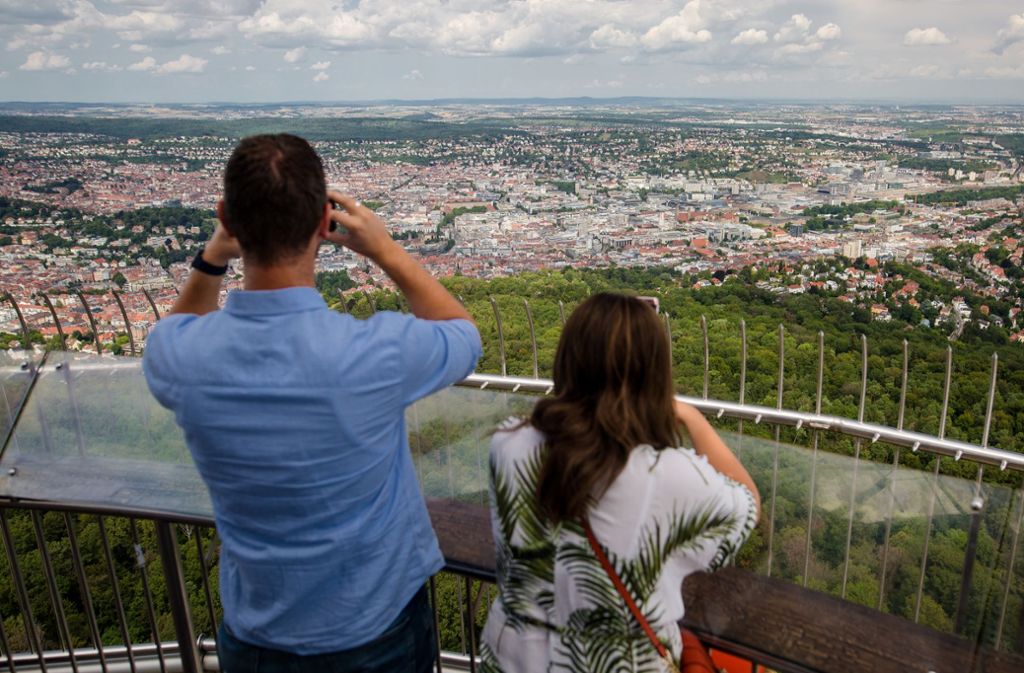 Beste Aussichten vom Stuttgarter Fernsehturm – das Wahrzeichen der Landeshauptstadt ist 216,6 Meter hoch.