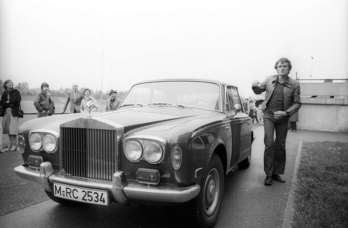 Sepp Maier Eigentlich war der Torhüter des FC Bayern kein Protzer, aber manchmal schon – und so fuhr der Maier Sepp Mitte der 1970er schon auch mal zum Training im Rolls Royce vor.