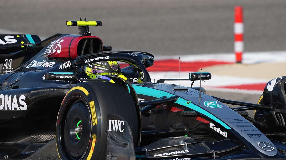 Formel 1: Mercedes stark in der Wüste: Hamilton mit Tagesbestzeit