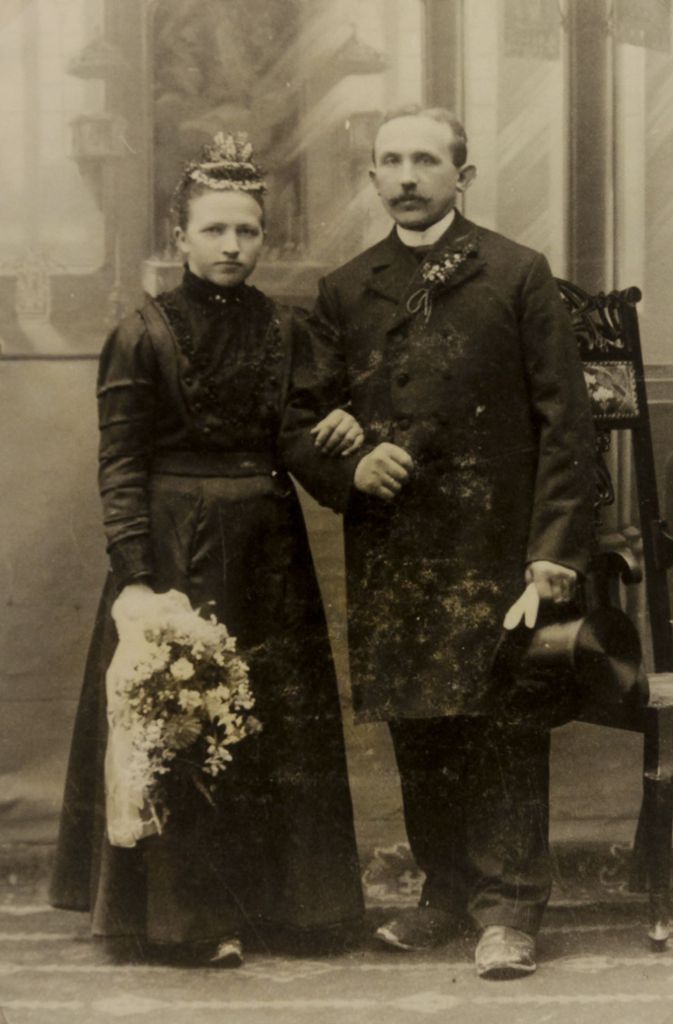 Die Hochzeit von Karl Kienle und seiner Frau Johanna, geborene Heck, am 1. Dezember 1912.