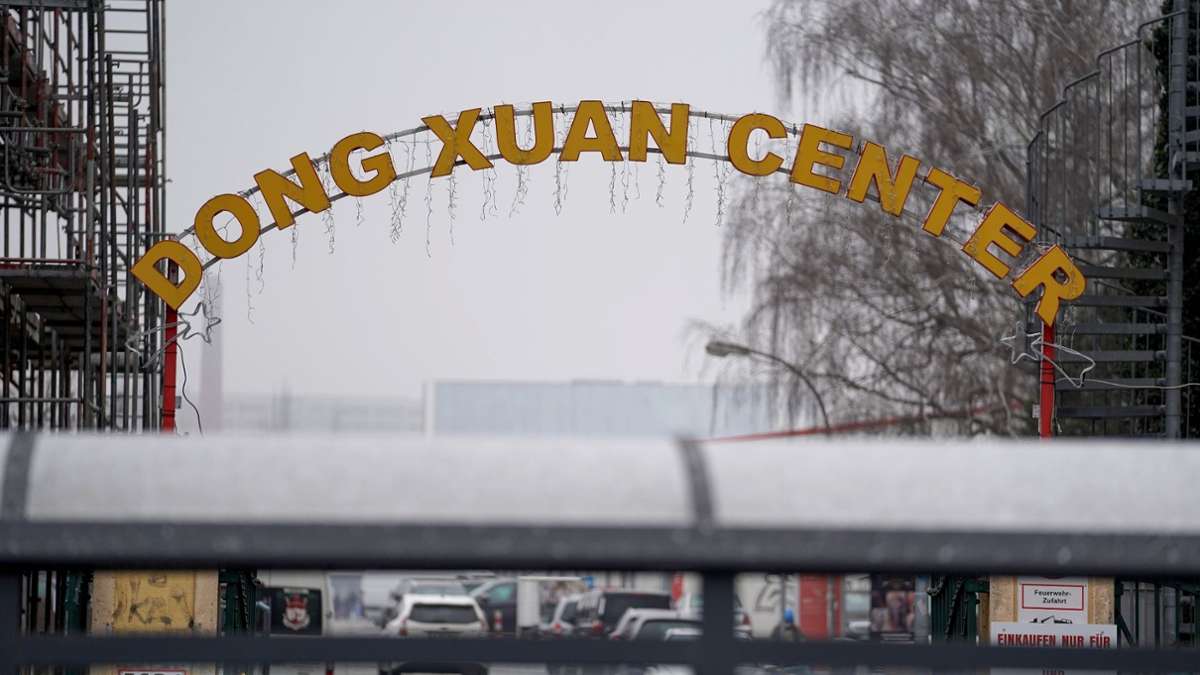 Berlin: Kampf mit Macheten: Streit im Dong Xuan Center eskaliert