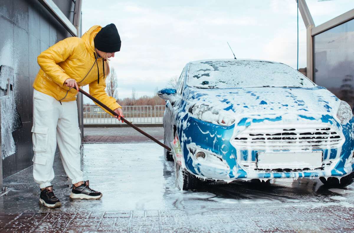 In diesem Artikel zeigen wir Ihnen, worauf Sie achten müssen, wenn Sie Ihr Auto im Winter bei Minusgraden waschen möchten.