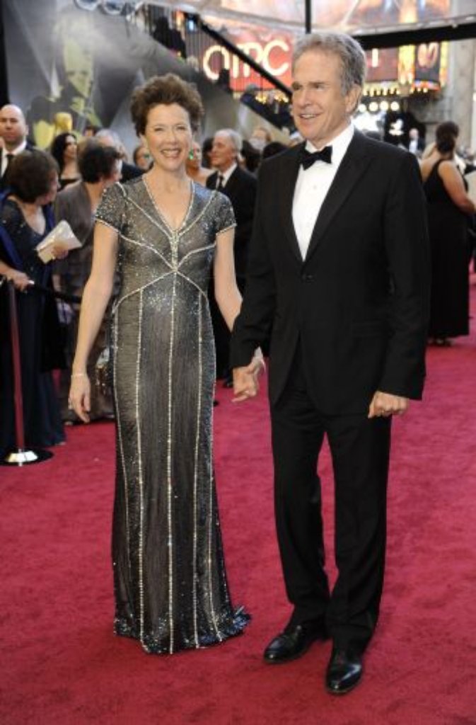 Annette Bening kam mit ihrem Ehemann Warren Beatty. Sie war für ihre Hauptrolle in "The Kids Are Allright" nominiert.