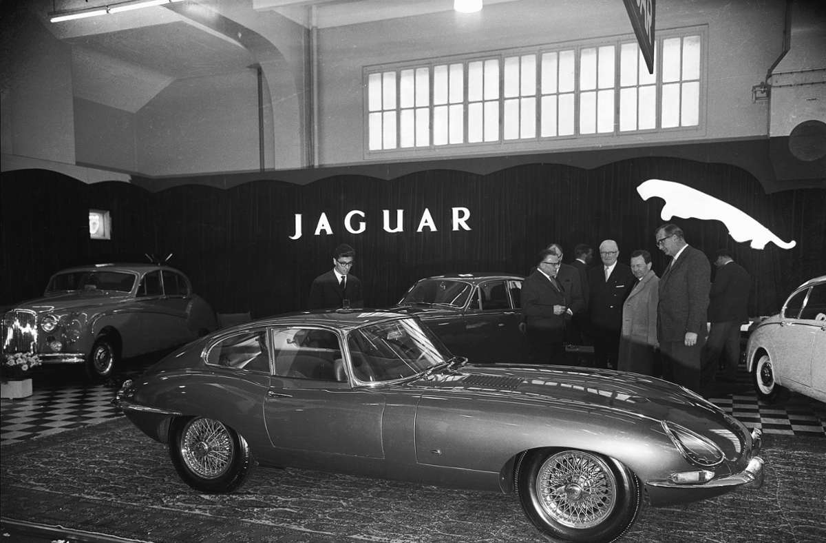 Am 15. März 1961 glänzt der neue Jaguar E-Type auf dem Genfer Autosalon.
