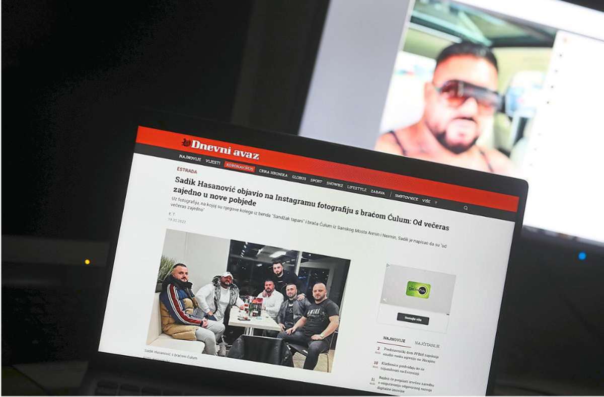 Eine Nachrichtenseite aus Bosnien und Herzegowina thematisiert die Zusammenarbeit der Culum-Brüder mit einem Musiker.