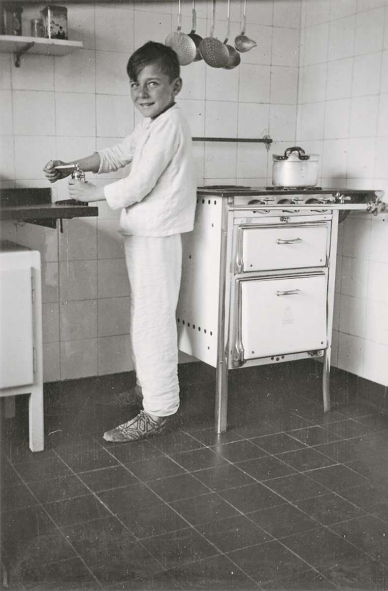 Rolf in der funktionalen Küche ...