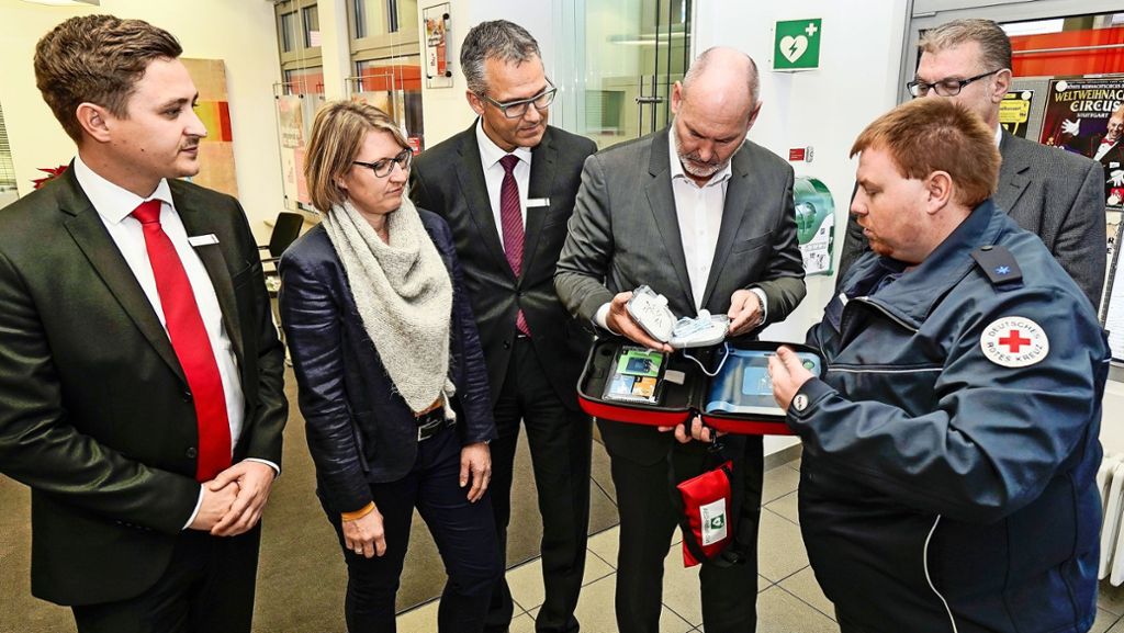 Defibrillator in Gebersheim: Ein Gerät, das Menschenleben retten kann