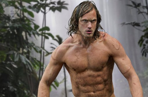Es dauert eine Weile, bis Tarzan (Alexander Skarsgård) das Hemd endlich auszieht. Foto: Warner Bros.