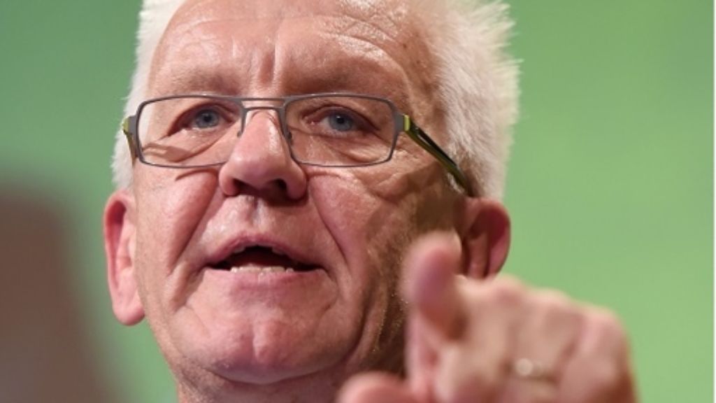 Flüchtlingspolitik: Kretschmann weist Palmer in Asyldebatte in die Schranken