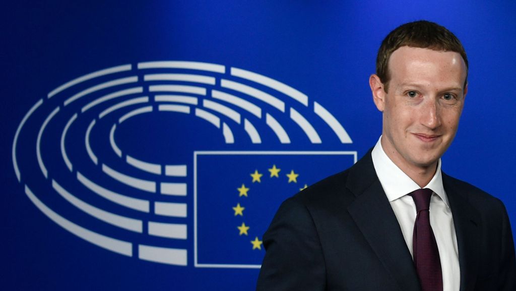  Im Datenskandal um Cambridge Analytica muss sich Facebook-Chef Mark Zuckerberg Fragen von Europaparlamentariern stellen. Vor den EU-Abgeordneten zeigt sich Zuckerberg reumütig. 