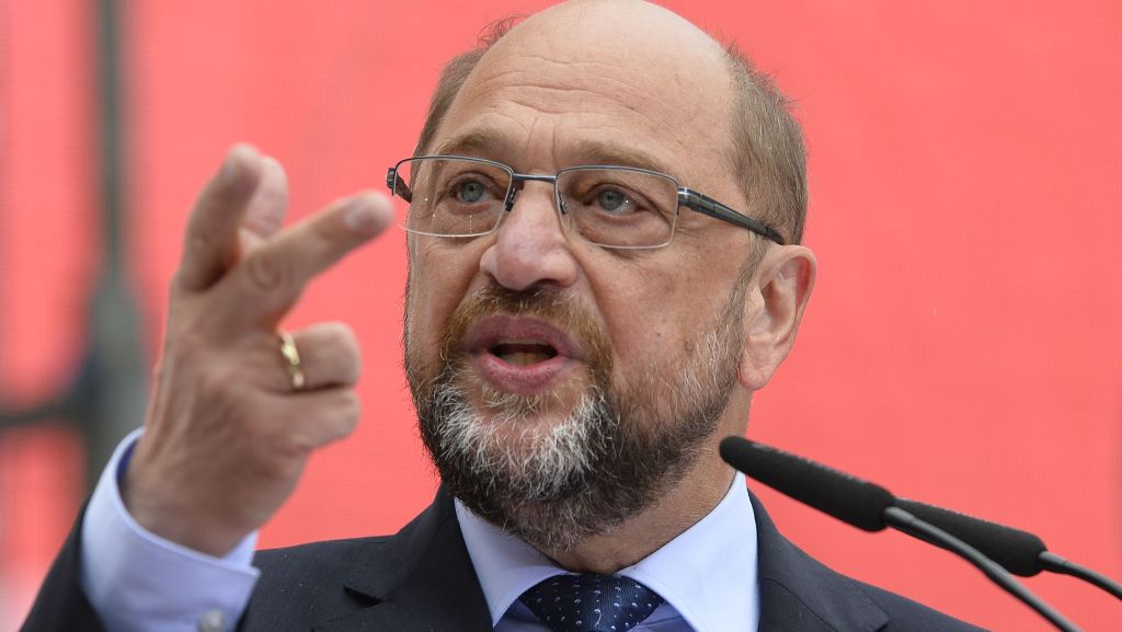 Martin Schulz: „Merkels Politikstil öffnet der AfD Spielräume“