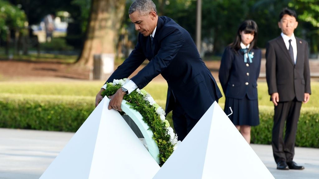Hiroshima: Obama nimmt Atombomben-Opfer in den Arm