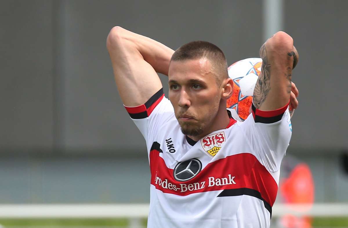 Darko Churlinov soll wieder das Trikot des VfB Stuttgart tragen. Allerdings gibt es ein ziemliches Hickhack um den 21-Jährigen. Foto: Baumann/Alexander Keppler