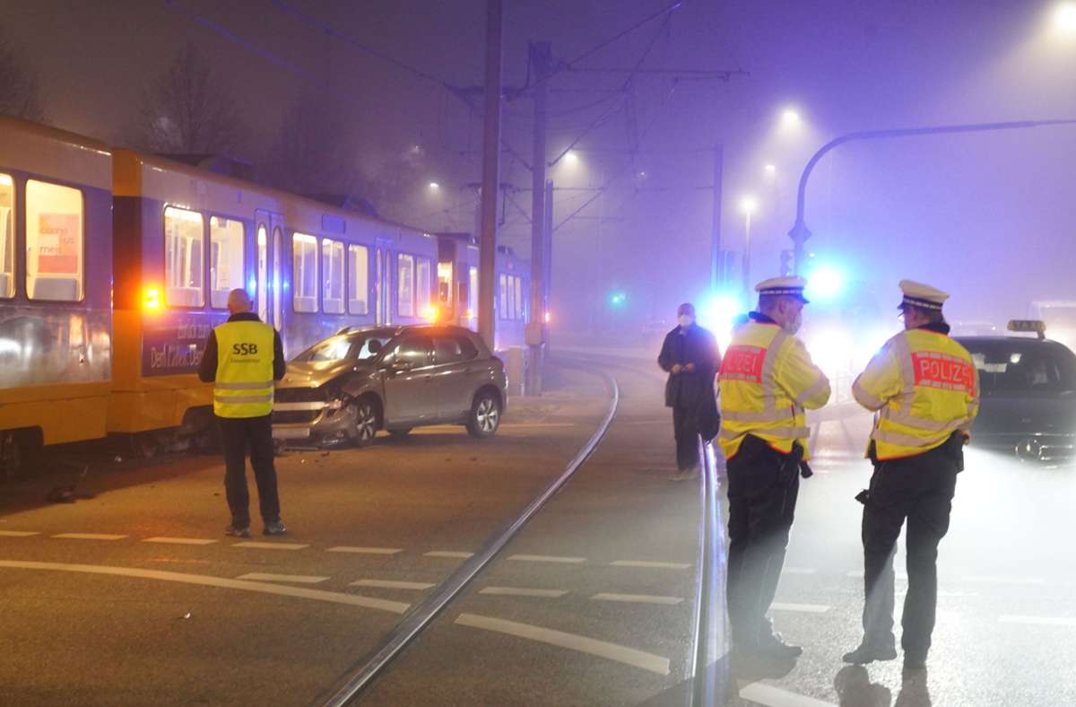 Am Donnerstagabend kam es zu einem Stadtbahnunfall in Stuttgart-Hallschlag.
