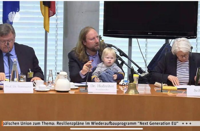 Mit Kind im Bundestag – ist das richtig?