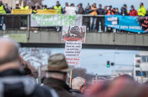 In Stuttgart wird gegen das Diesel-Fahrverbot in der Stadt demonstriert. Foto: 7aktuell.de/Marc Gruber