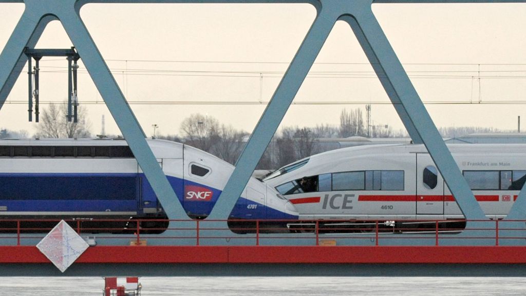  Die deutsch-französische Zug-Ehe von Siemens und Alstom ist in der Spur. Nach Einschätzung von Branchenkennern wächst die Dringlichkeit für den Zusammenschluss. Denn die Konkurrenz aus Fernost holt auf. 