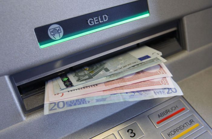 Unbekannte sprengen Geldautomaten