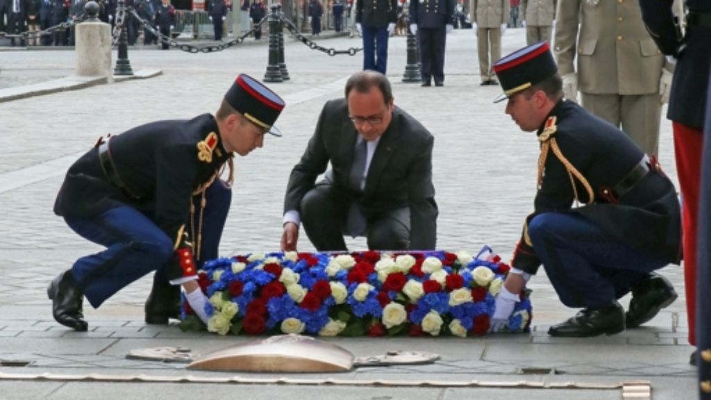 Paris: Weltkriegs-Gedenken auf den Champs-Élysées