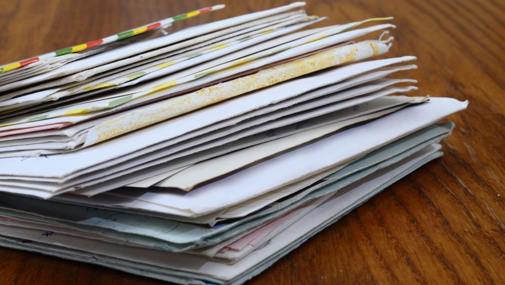 Kreis Breisgau-Hochschwarzwald: Postbote soll hunderte Briefe in Müll geworfen haben
