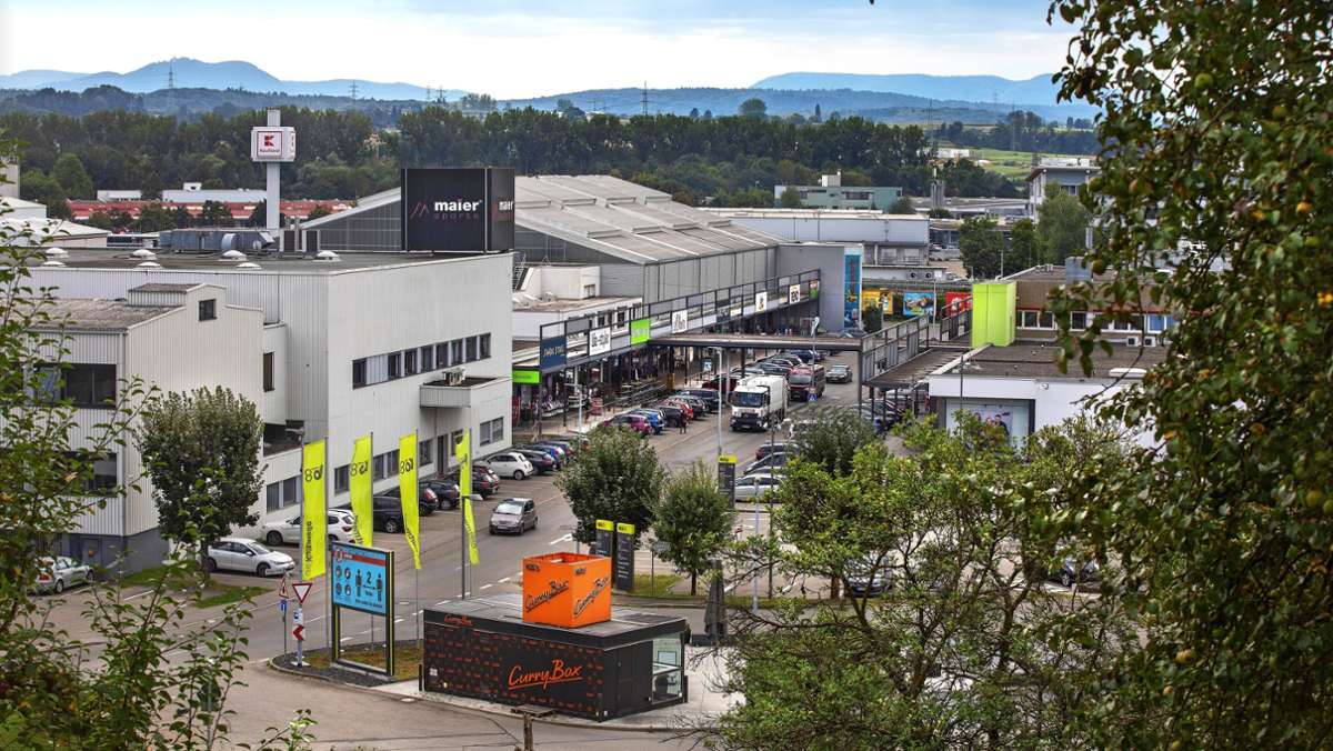 Zehn Jahre Kö 8: Köngener Einkaufszentrum am Verkehrsknoten