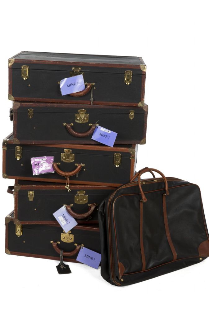 Wer wie eine echte Diva reisen will, braucht mindestens fünf Koffer und eine Reisetasche. Darunter ist Elizabeth Taylor vermutlich gar nicht erst aufgestanden. Das italienische Kofferset aus dem Hause Bottega Veneta gibt es ebenfalls zu ersteigern.