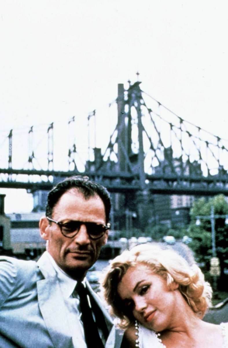 Der Schriftsteller Arthur Miller war kurz mit Marilyn Monroe verheiratet. Ob seine Brille ihr imponiert hat?